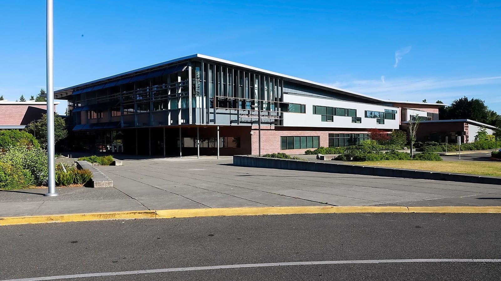 Carl Sandburg Elementary School Near Finn Hill in Kirkland, WA